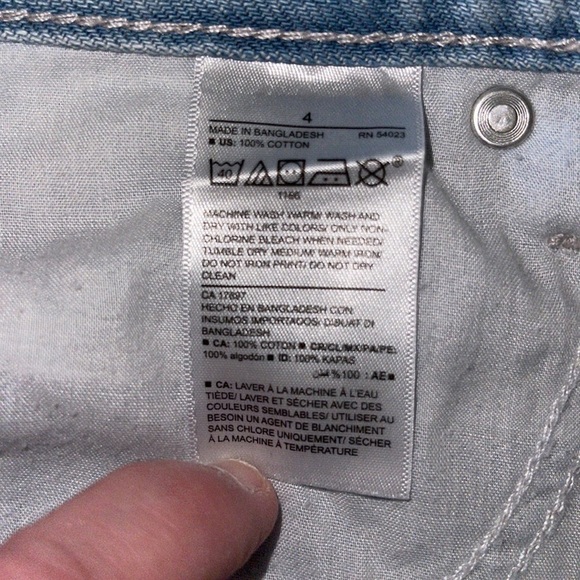 NWT Old Navy High Waisted O.G. Button Fly Cut Off Jean Shorts - Picture 7 of 7